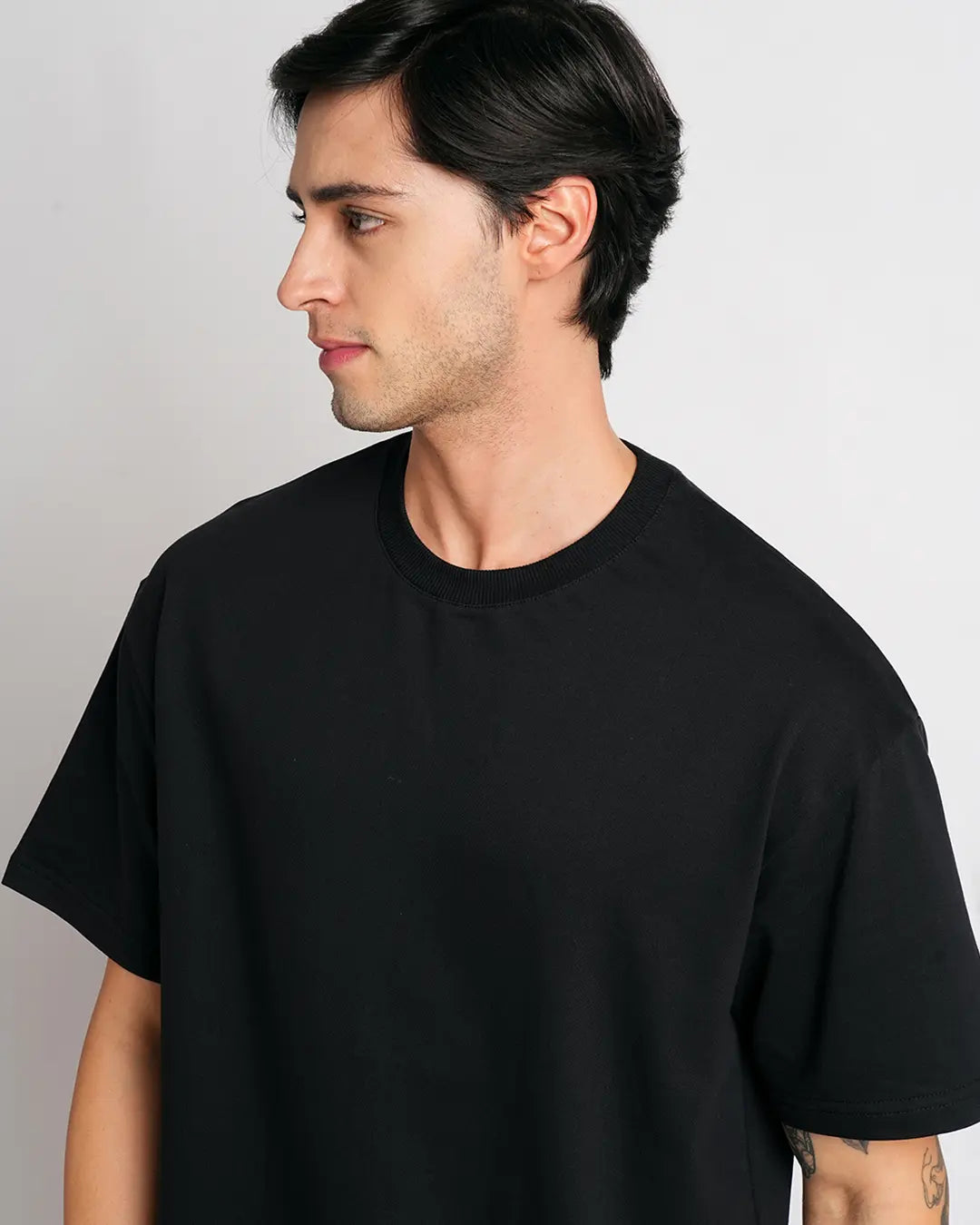 Black - Oversized T-shirt